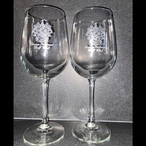 Set of 2 Trump National Golf Course Wine Glasses